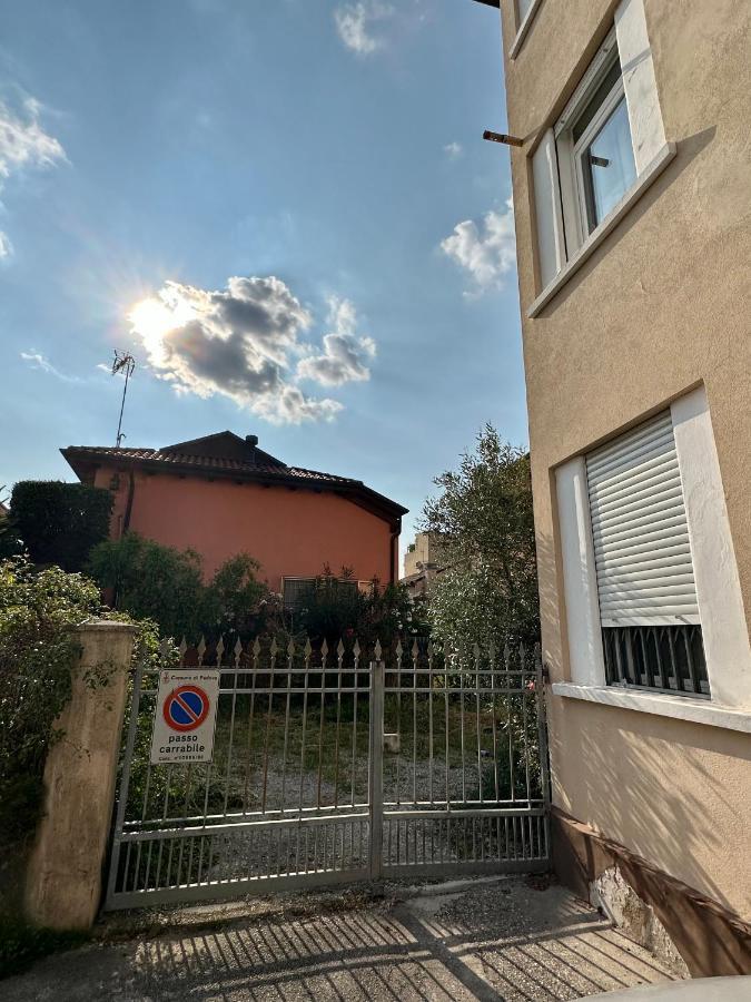Appartamento Vicino Al Duomo Con Parcheggio Privato Padova Exterior photo